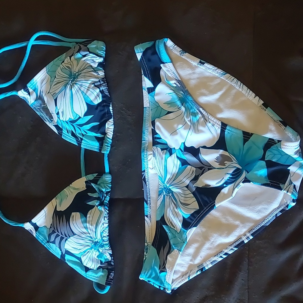 Hawaiian floral bikini - NWOT